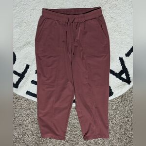 Mondetta Capri Pants
